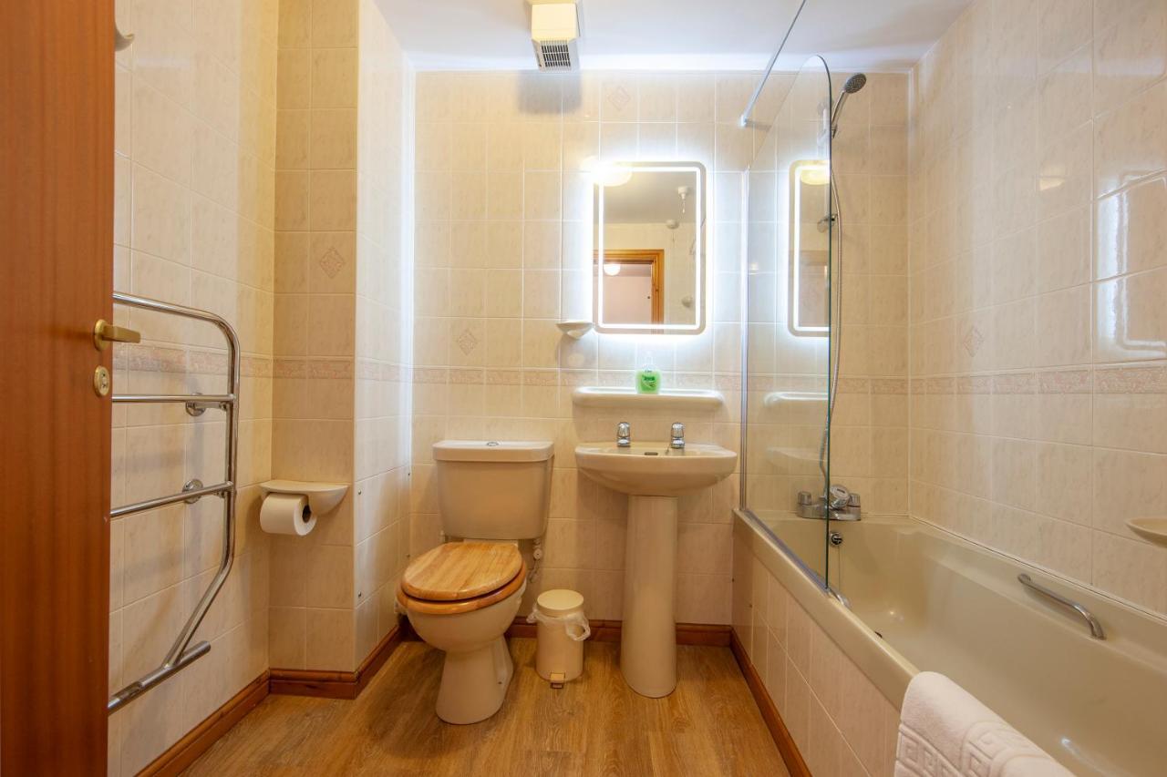 Esplanade Court Holiday Apartments Обан Екстер'єр фото
